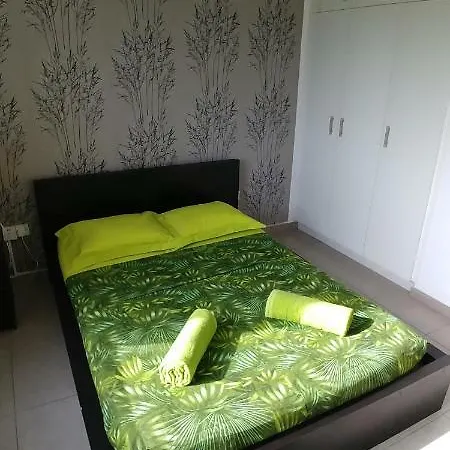 'chez Antoine' Pool-view 5min From Sea Appartement