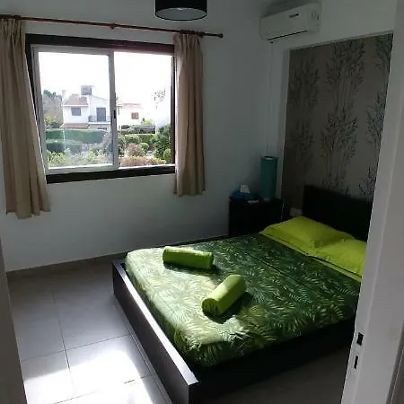 'chez Antoine' Pool-view 5min From Sea Apartment