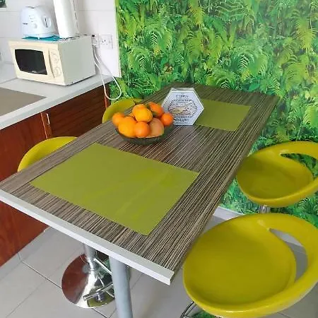 Apartment 'chez Antoine' Pool-view 5min From Sea