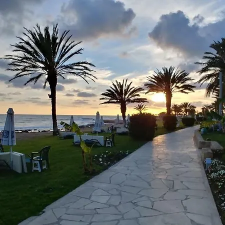 'chez Antoine' Pool-view 5min From Sea * Paphos