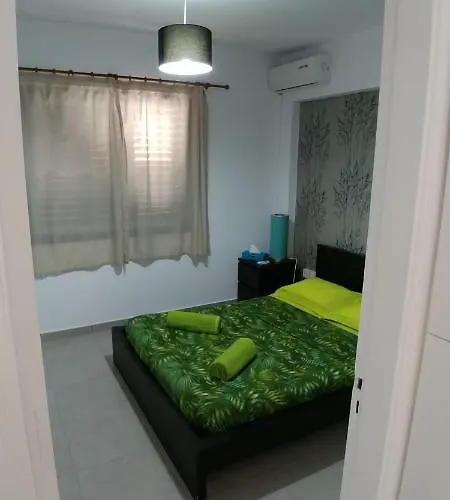 'chez Antoine' Pool-view 5min From Sea *