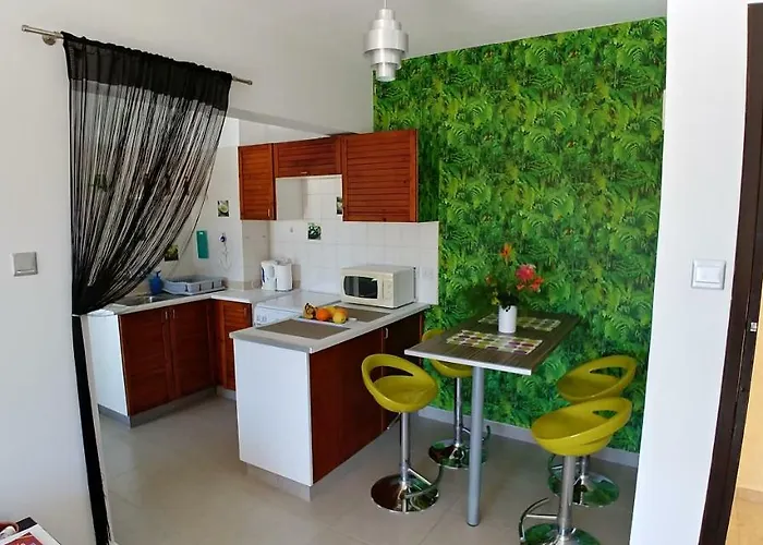 'chez Antoine' Pool-view 5min From Sea * パ フォス