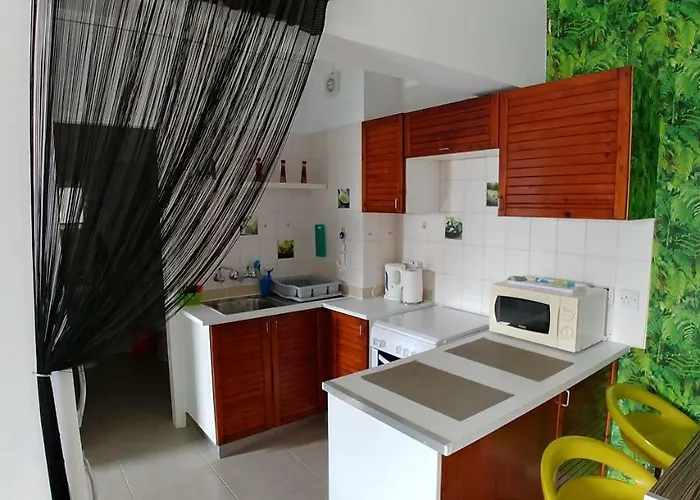 'chez Antoine' Pool-view 5min From Sea * パ フォス